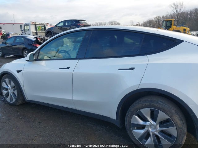 5YJYGDEE0LF045195 Tesla Model Y Long Range