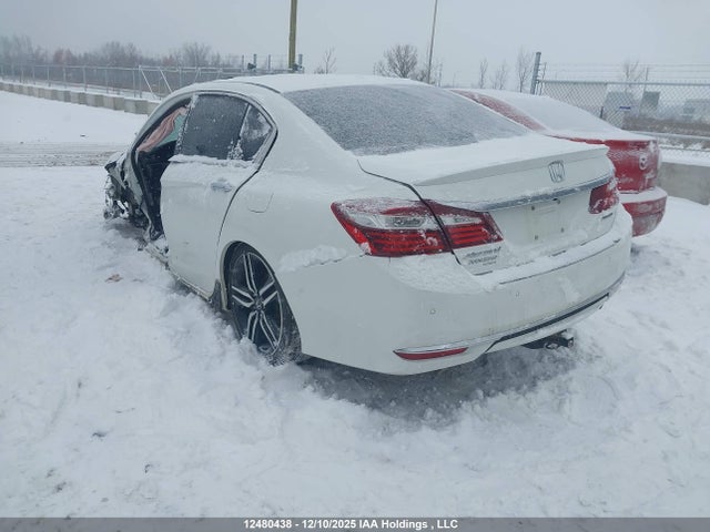 1HGCR2F06HA803313 Honda Accord Touring