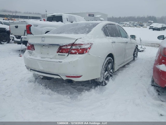 1HGCR2F06HA803313 Honda Accord Touring