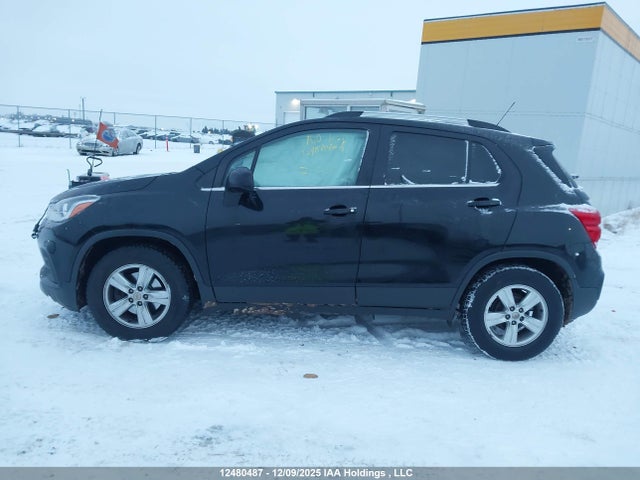 3GNCJLSB9HL237294 Chevrolet Trax Lt