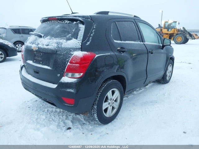 3GNCJLSB9HL237294 Chevrolet Trax Lt