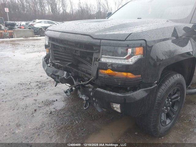 1GCVKREC3JZ304511 Chevrolet Silverado 1500 2lt