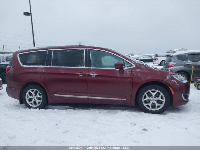 2C4RC1EG4HR797770 Chrysler Pacifica Touring L Plus