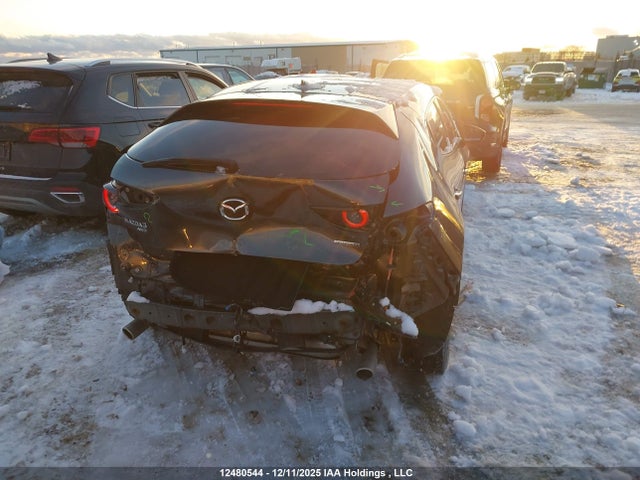 JM1BPBMM6K1145621 Mazda Mazda3 Gt