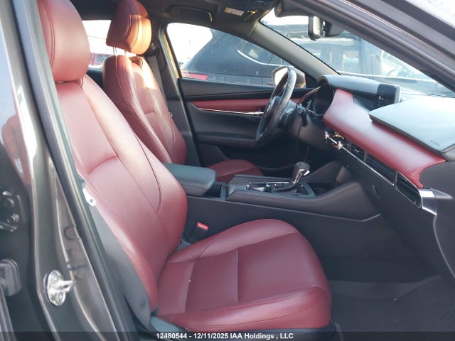 JM1BPBMM6K1145621 Mazda Mazda3 Gt