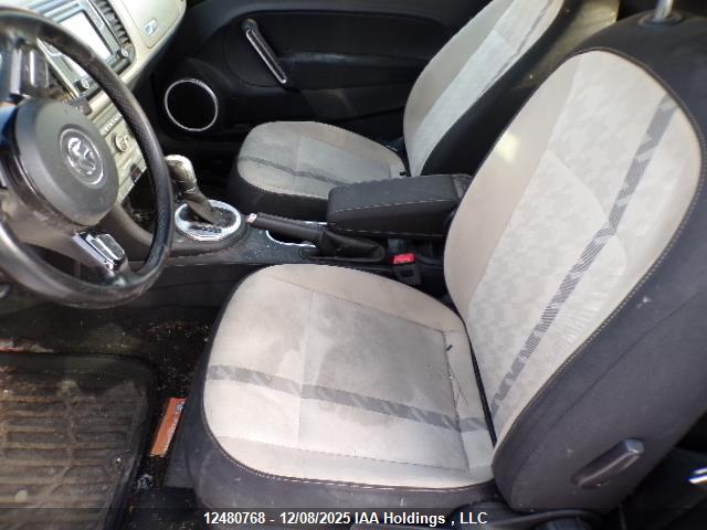 3VW5DAAT9JM508374 Volkswagen Beetle
