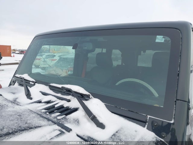 1C4BJWFG6JL846081 Jeep Wrangler Unlimited Rubicon
