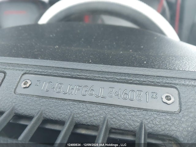1C4BJWFG6JL846081 Jeep Wrangler Unlimited Rubicon
