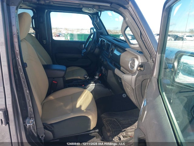 1C4HJXEN3MW523450 Jeep Wrangler Unlimited Sahara