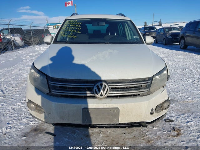 WVGKV7AX4FW522274 Volkswagen Tiguan Trendline