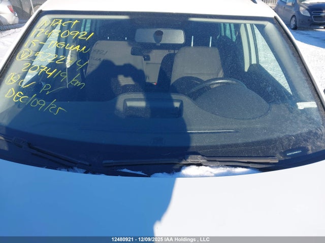 WVGKV7AX4FW522274 Volkswagen Tiguan Trendline