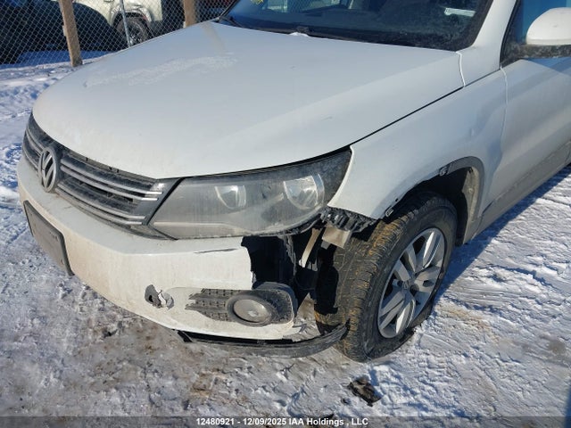 WVGKV7AX4FW522274 Volkswagen Tiguan Trendline