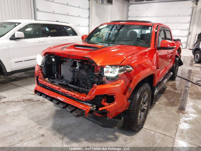 5TFDZ5BN1JX031814 Toyota Tacoma Dbl Cab/sr5/trd Sport/or