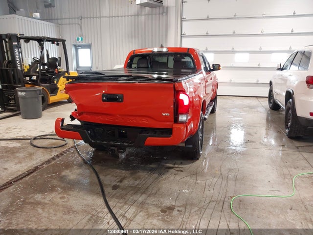 5TFDZ5BN1JX031814 Toyota Tacoma Dbl Cab/sr5/trd Sport/or