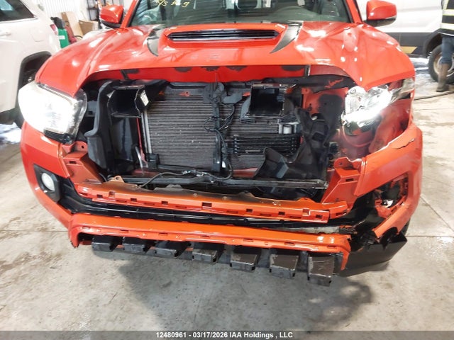 5TFDZ5BN1JX031814 Toyota Tacoma Dbl Cab/sr5/trd Sport/or