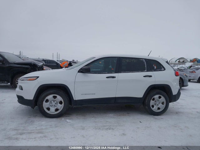1C4PJMAS2GW334878 Jeep Cherokee Sport