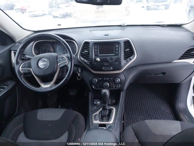 1C4PJMAS2GW334878 Jeep Cherokee Sport