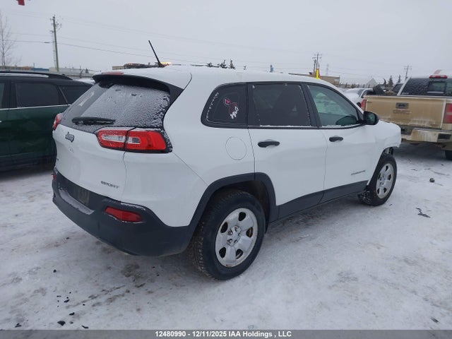 1C4PJMAS2GW334878 Jeep Cherokee Sport