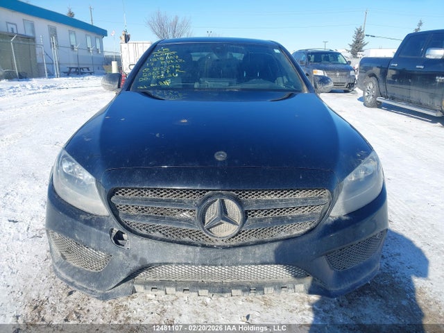 12481107 :رقم المزاد ، 55SWF4KB0HU215372 vin ، 2017 Mercedes-benz C 300 4matic مزاد بيع