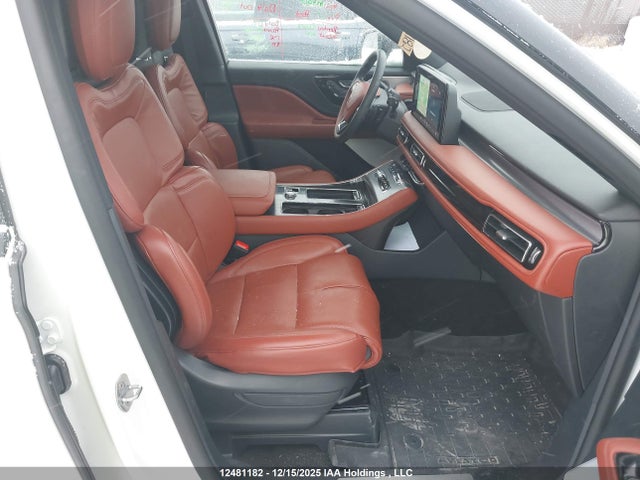 5LM5J7XC5SGL11762 Lincoln Aviator
