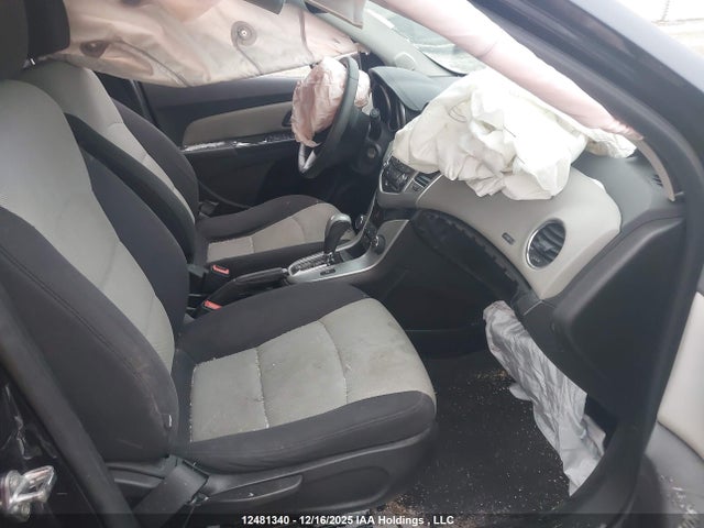 1G1PL5SH9F7211583 Chevrolet Cruze 2ls