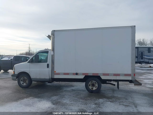 2011 Chevrolet Express G3500 მანქანა იყიდება აუქციონზე, vin: 1GB0G2BA8B1138707, აუქციონის ნომერი: 12481471
