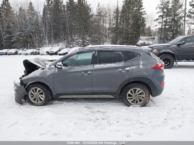 KM8J3CA43JU714452 Hyundai Tucson Limited/sport And Eco/se