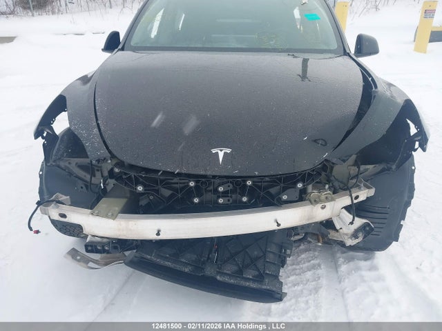 7SAYGDEE0RF105679 Tesla Model Y