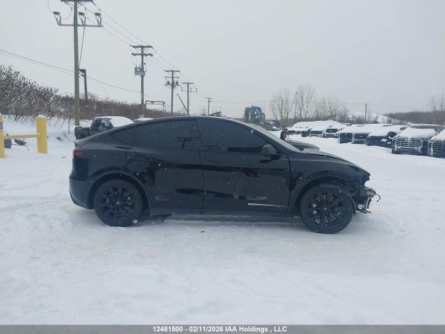 7SAYGDEE0RF105679 Tesla Model Y