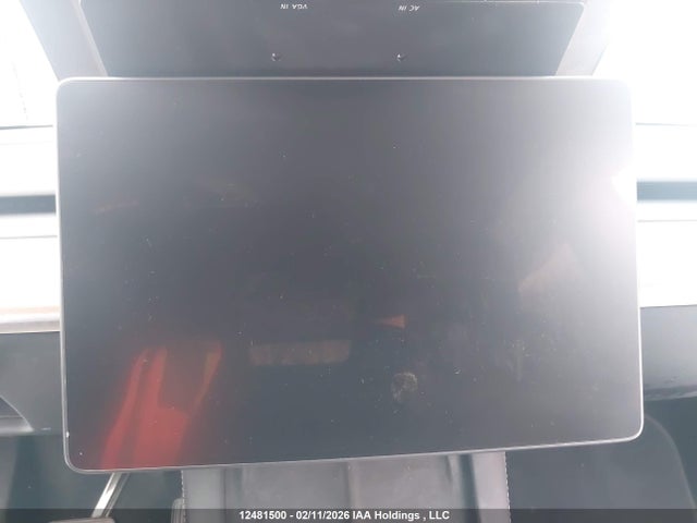 7SAYGDEE0RF105679 Tesla Model Y