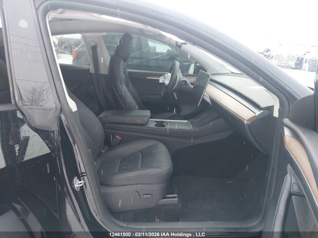 7SAYGDEE0RF105679 Tesla Model Y