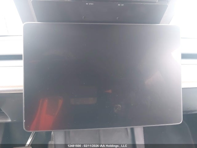 7SAYGDEE0RF105679 Tesla Model Y