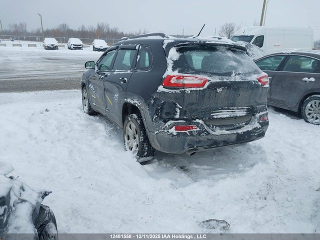 1C4PJLAB0EW114016 Jeep Cherokee Sport