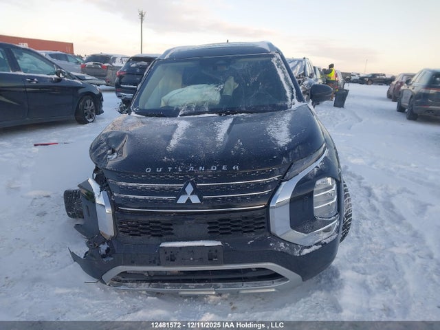 JA4J4UA87NZ602265 Mitsubishi Outlander Se/black Edition
