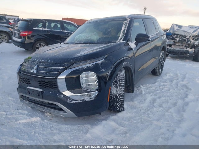 JA4J4UA87NZ602265 Mitsubishi Outlander Se/black Edition