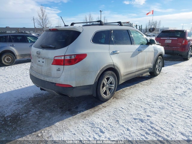 KM8SNDHFXGU146589 Hyundai Santa Fe Se/limited