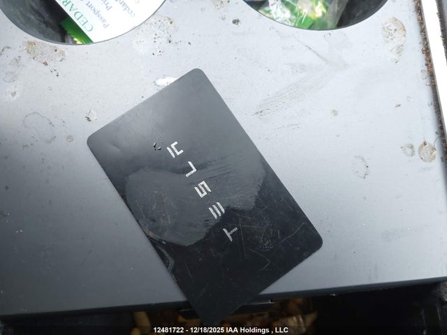 7SAYGDEF0NF530211 Tesla Model Y Performance