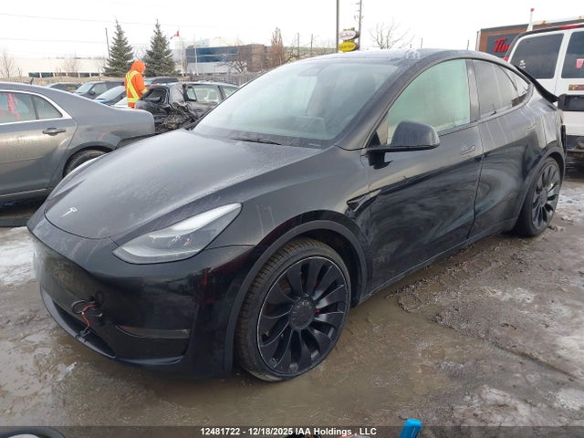 7SAYGDEF0NF530211 Tesla Model Y Performance