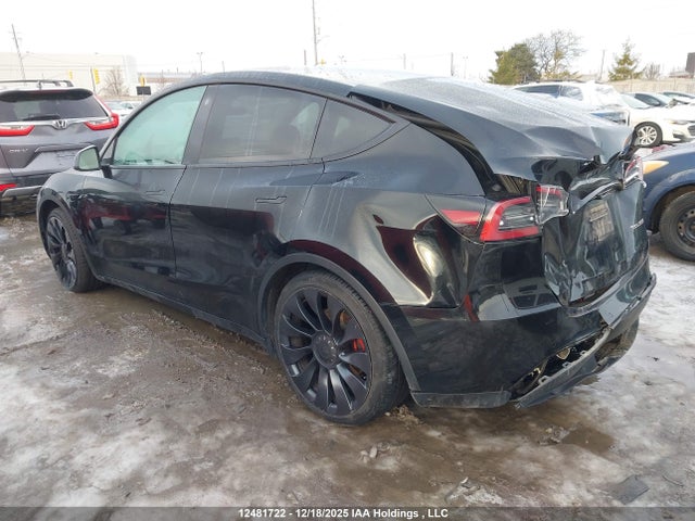 7SAYGDEF0NF530211 Tesla Model Y Performance