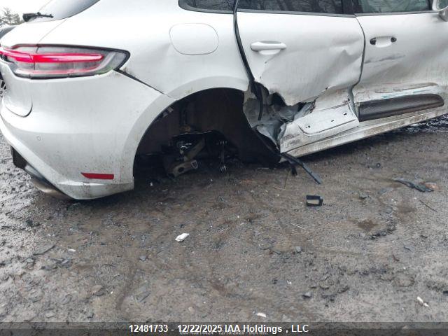 Porsche Macan 2023 WP1AA2A54PLB13450 Image 18