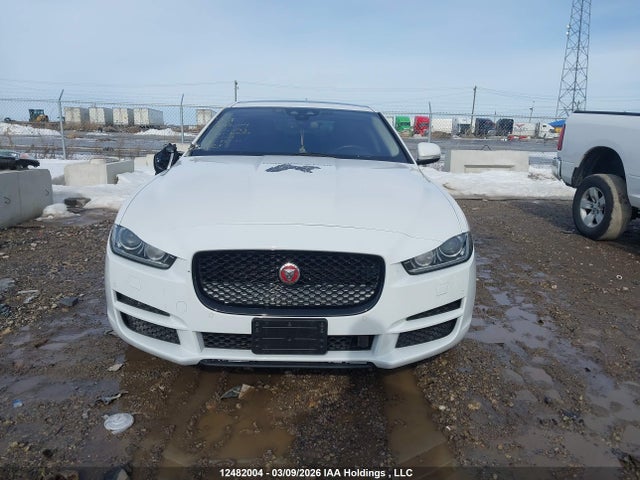 Jaguar Xe Prestige 2018 SAJAK4FNXJCP22893 Image 13
