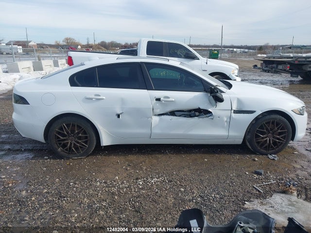 Jaguar Xe Prestige 2018 SAJAK4FNXJCP22893 Image 14
