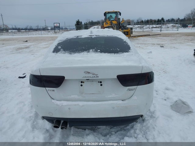 Jaguar Xe Prestige 2018 SAJAK4FNXJCP22893 Image 16