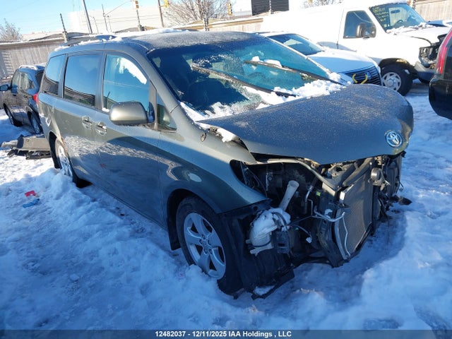 Aukcja sprzedaży 2014 Toyota Sienna, vin: 5TDZK3DC5ES431736, numer aukcji: 12482037