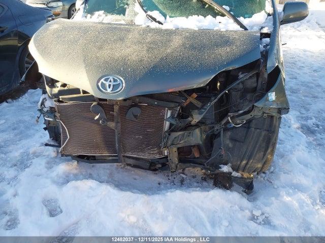 2014 Toyota Sienna მანქანა იყიდება აუქციონზე, vin: 5TDZK3DC5ES431736, აუქციონის ნომერი: 12482037