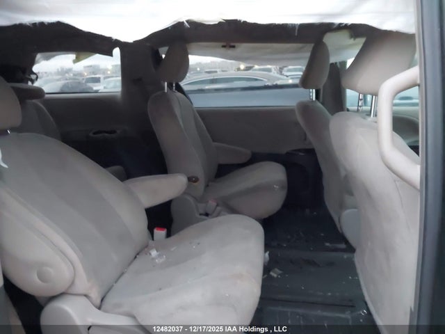 2014 Toyota Sienna მანქანა იყიდება აუქციონზე, vin: 5TDZK3DC5ES431736, აუქციონის ნომერი: 12482037