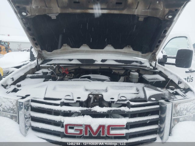 12482164 :رقم المزاد ، 1GT3CZBG7AF132691 vin ، 2010 Gmc Sierra C2500 Heavy Duty مزاد بيع