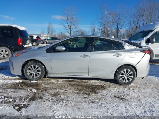 JTDL9MFU9N3040152 Toyota Prius