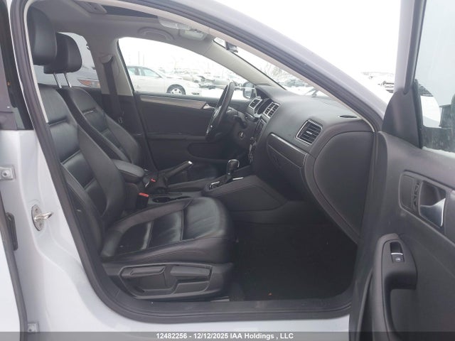3VWL17AJ2HM231207 Volkswagen Jetta Sel/sel Premium