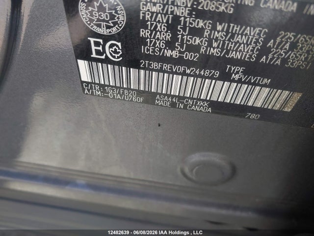 2T3BFREV0FW244879 Toyota RAV4 LE